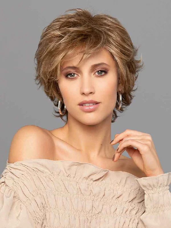 Platinum - blonde short wig for a trendy and eye - catching style Duo Aria wig - Gisela Mayer Platinum - blonde short wig for a trendy and eye - catching style Duo Aria wig - Gisela Mayer