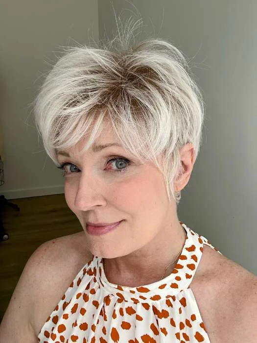 Short wig for daily office wear with a professional look Elan | Synthetic Lace Front Wig (Basic Cap)